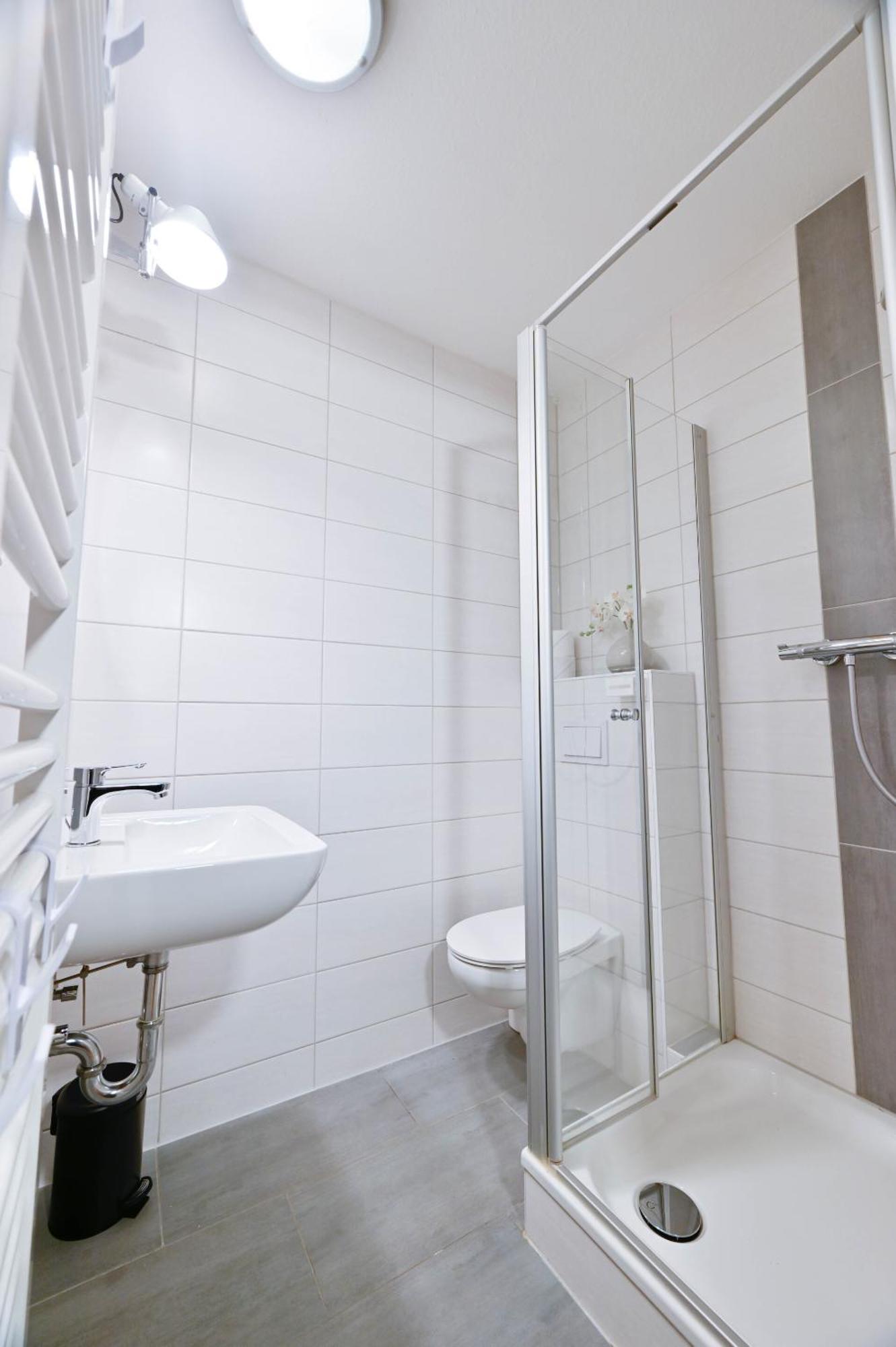 Premium Quartier Clara , Karl Und Fritz Auf Dem Kassberg Mit Eigenem Stellplatz Apartment Chemnitz Room photo